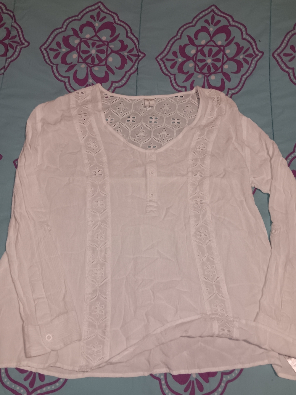 Volcom 🍑 White Lace-Trim Henley Blouse